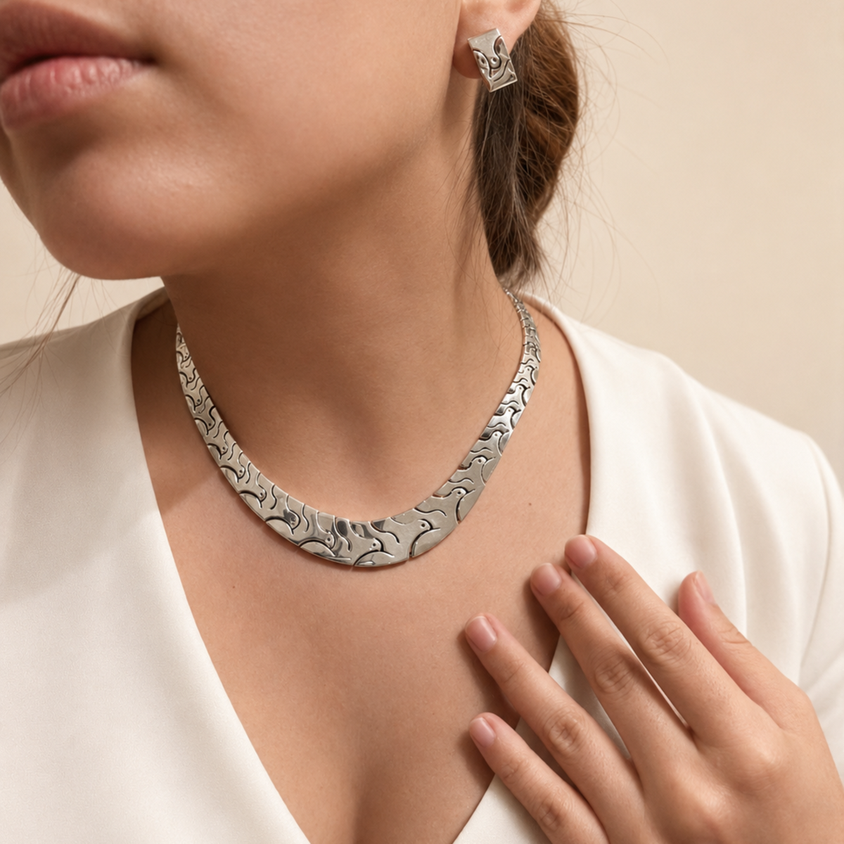 Palomas necklace in .950 Silver