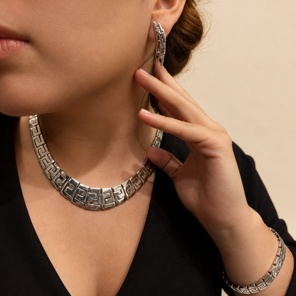 Greca Escalonada Necklace in Fine Silver