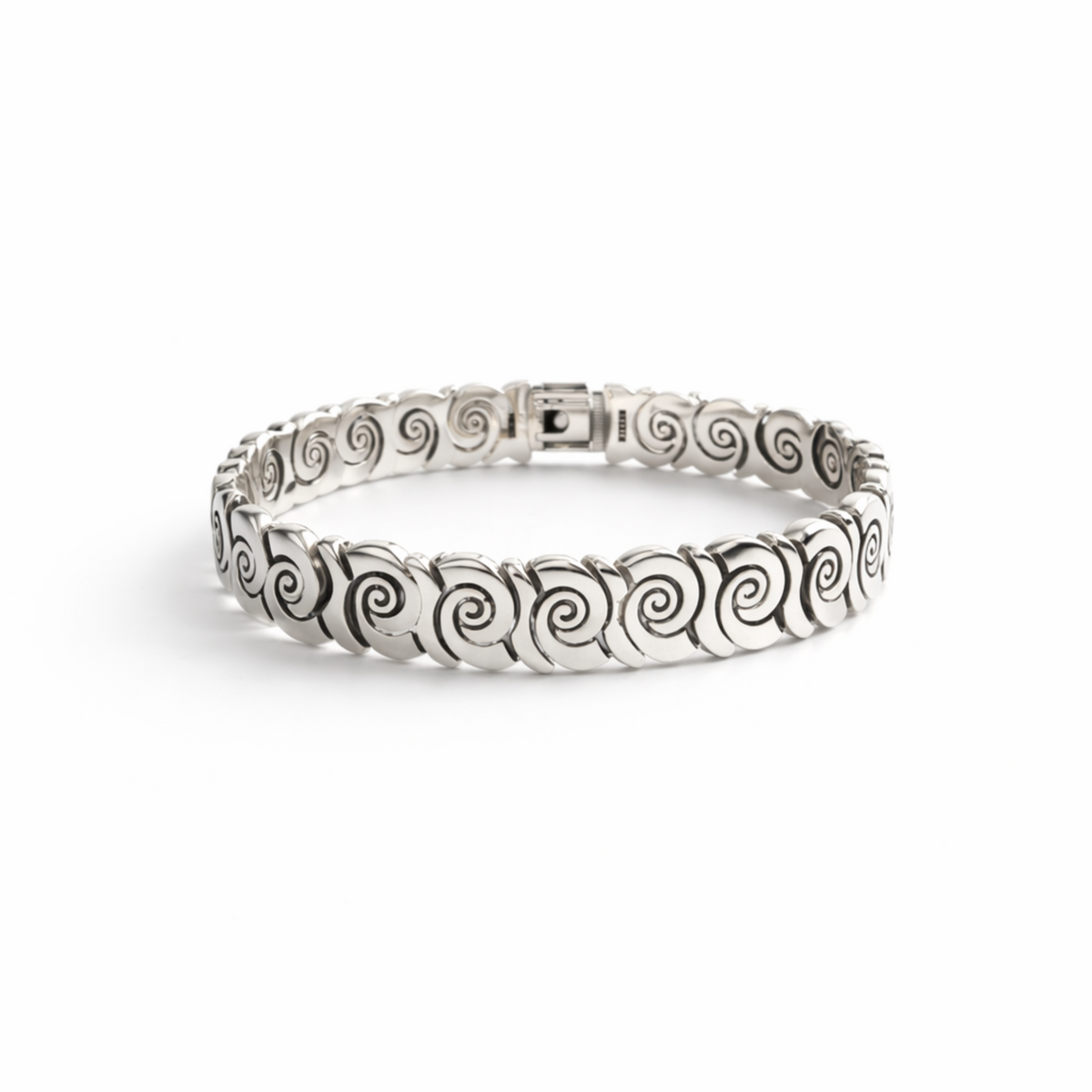 Nautilus Bracelet in Fine Silver